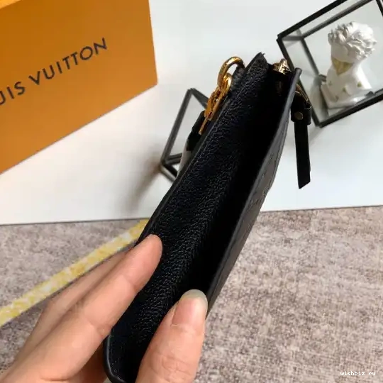 WIS VUITTON MM POCHETTE LOUIS MÉLANIE 0622